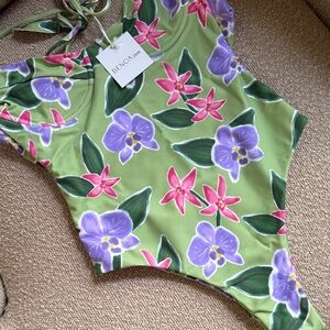 BENOA SWIM one-piece in Garden isle (s)